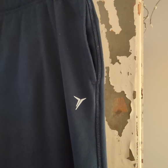 Old Navy Active, Go-Dry Polyester Pants - Picture 2 of 6